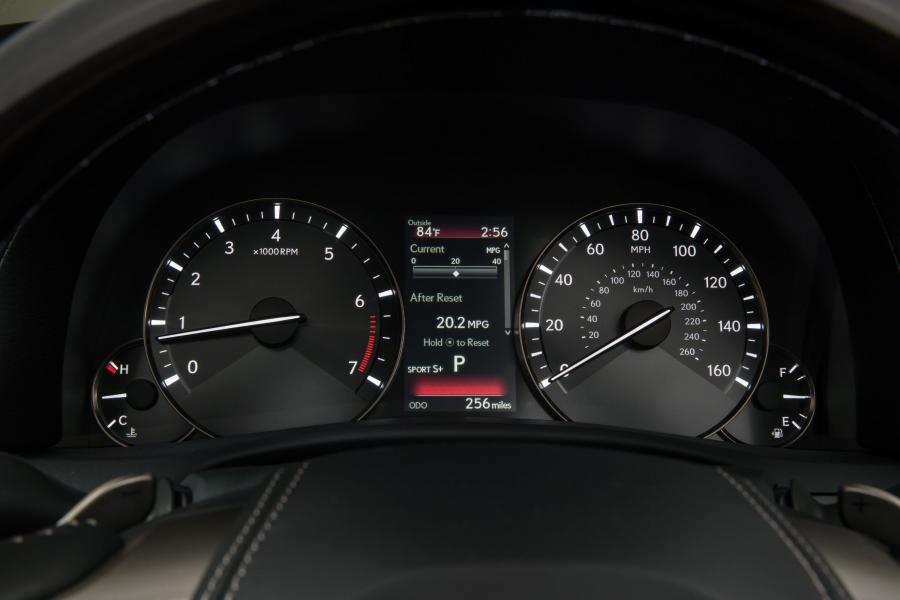 Панель приборов Lexus GS350 2016 года  (NA) (фото 2 из 21)
